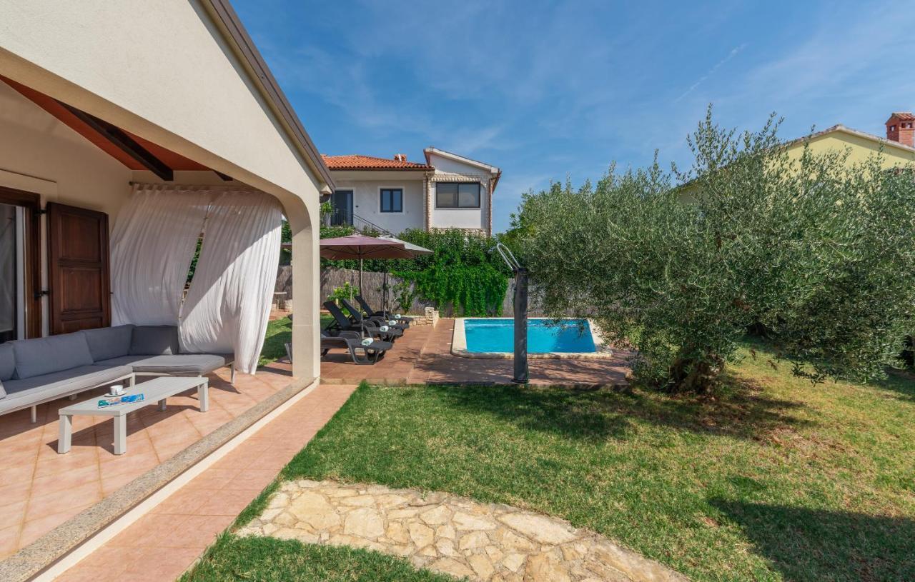 Villa Lucas Новиград Экстерьер фото